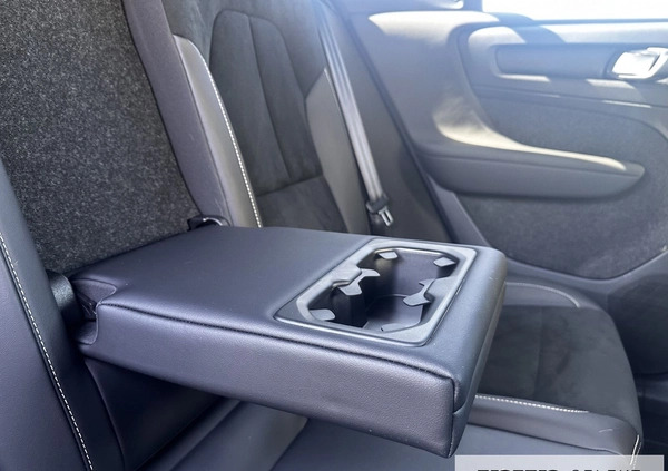Volvo XC 40 cena 149900 przebieg: 28000, rok produkcji 2021 z Racibórz małe 466